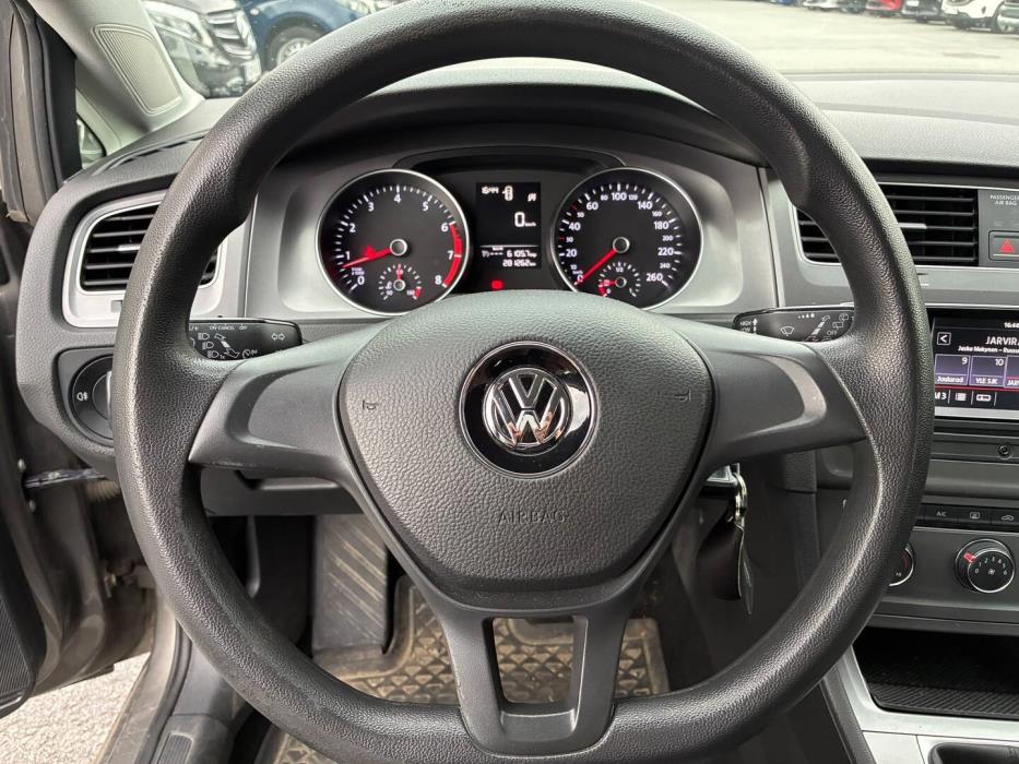VOLKSWAGEN Golf 2015