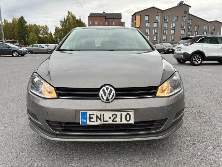 VOLKSWAGEN Golf 2015