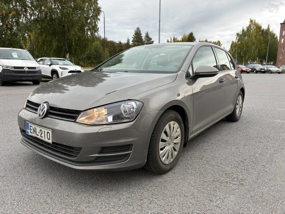 VOLKSWAGEN Golf 2015