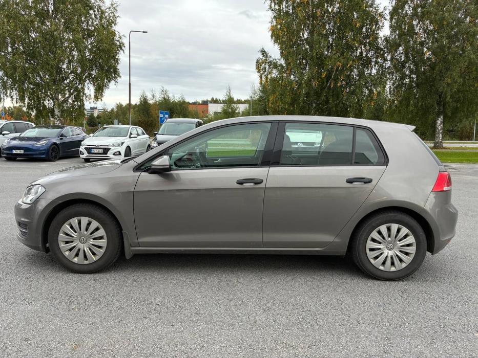 VOLKSWAGEN Golf 2015