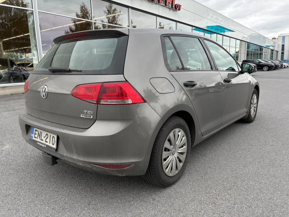 VOLKSWAGEN Golf 2015