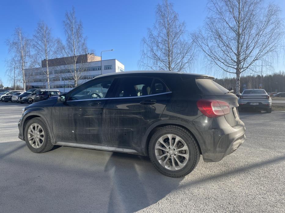 MERCEDES-BENZ GLA 2014