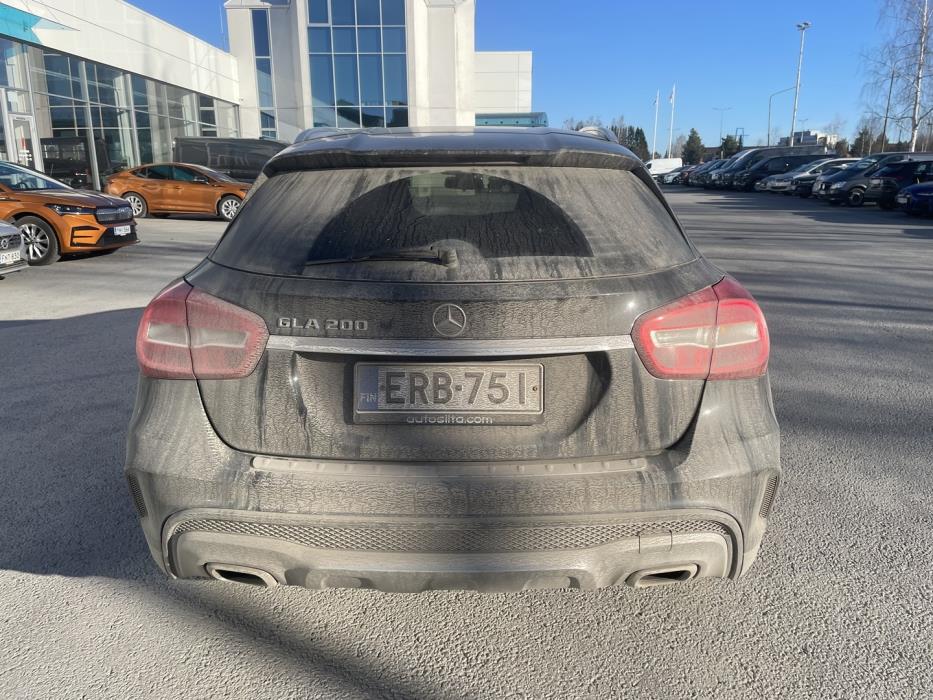 MERCEDES-BENZ GLA 2014