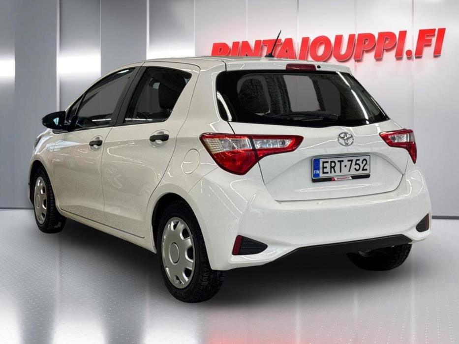 TOYOTA Yaris 2019
