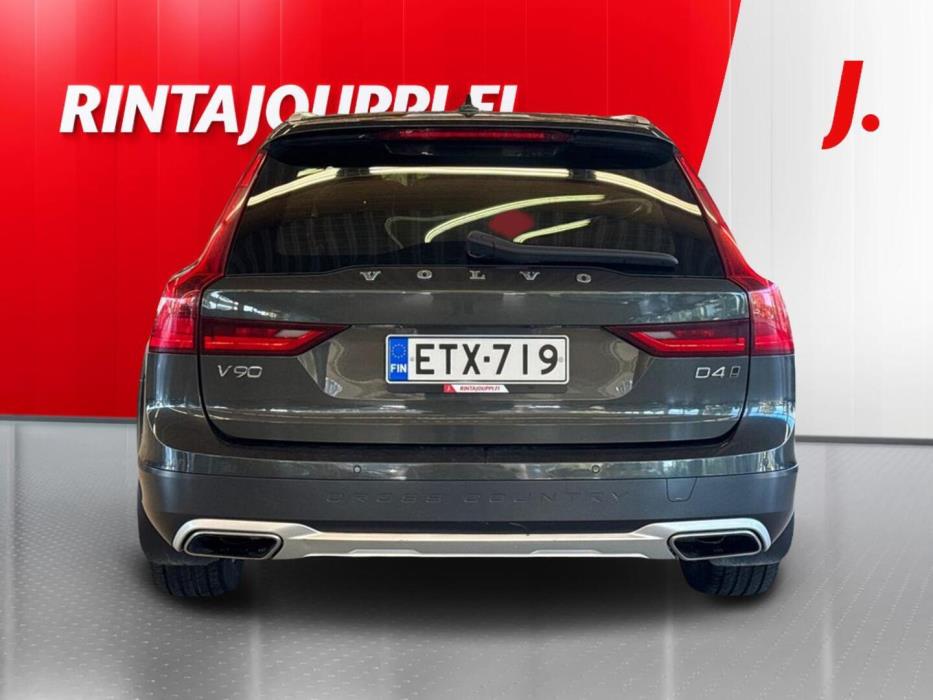 VOLVO V90 Cross Country 2018
