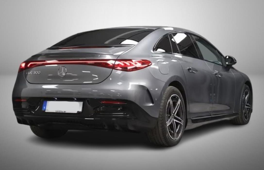 MERCEDES-BENZ EQE 2023