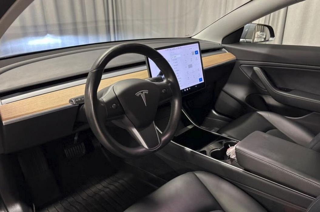 TESLA Model 3 2019