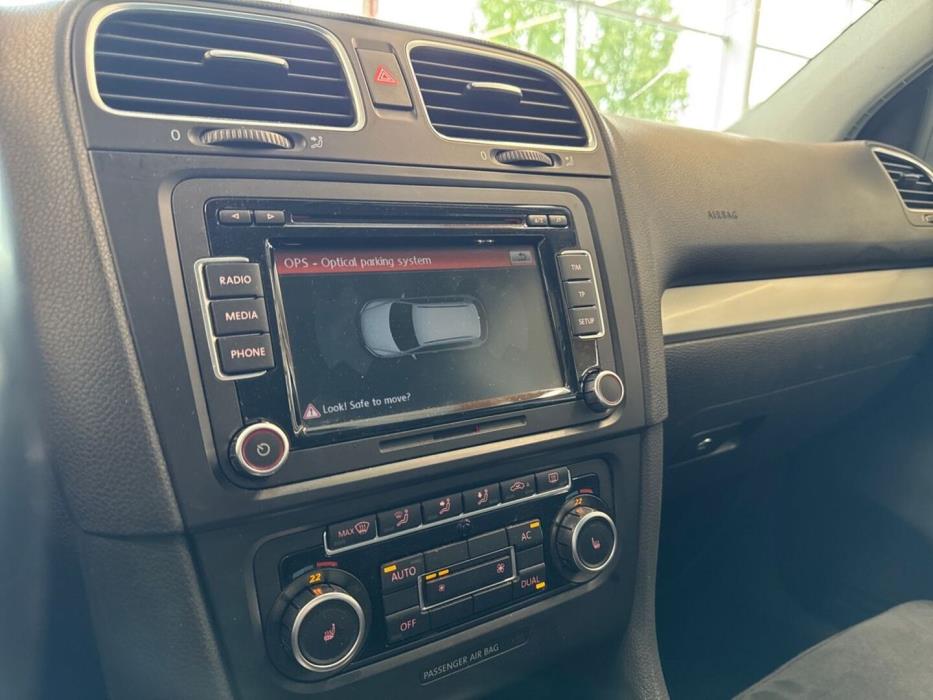 VOLKSWAGEN Golf 2009