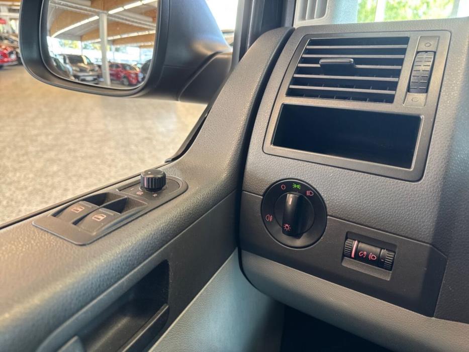 VOLKSWAGEN Caravelle 2010