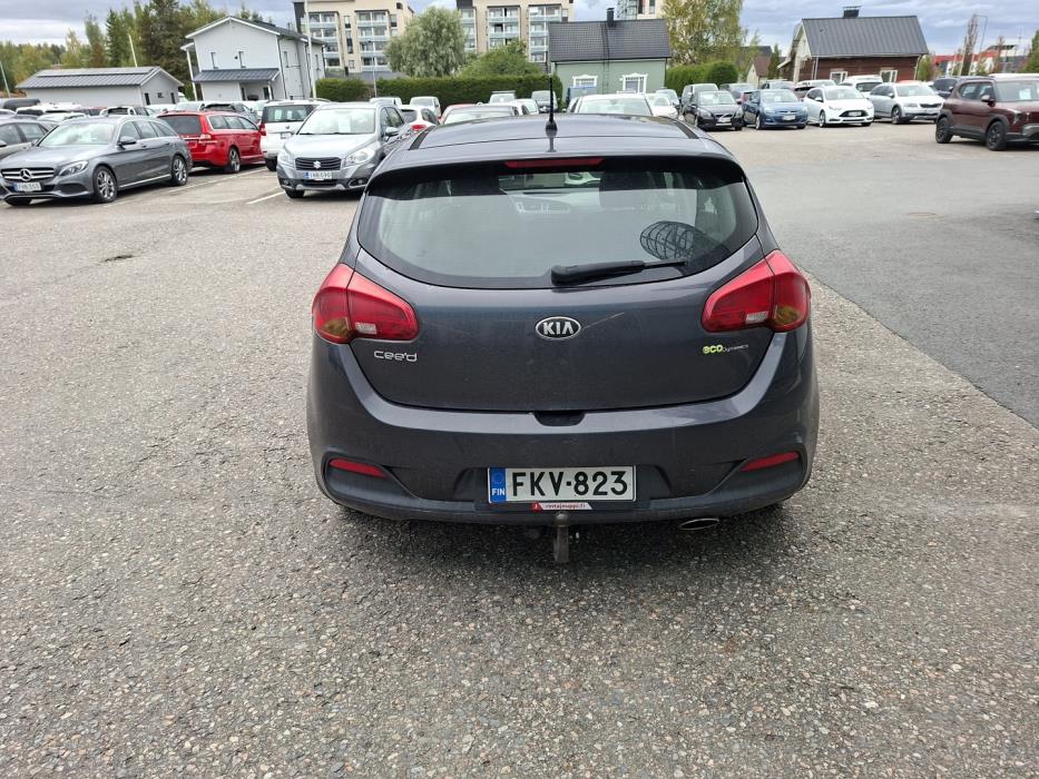 KIA cee'd 2012