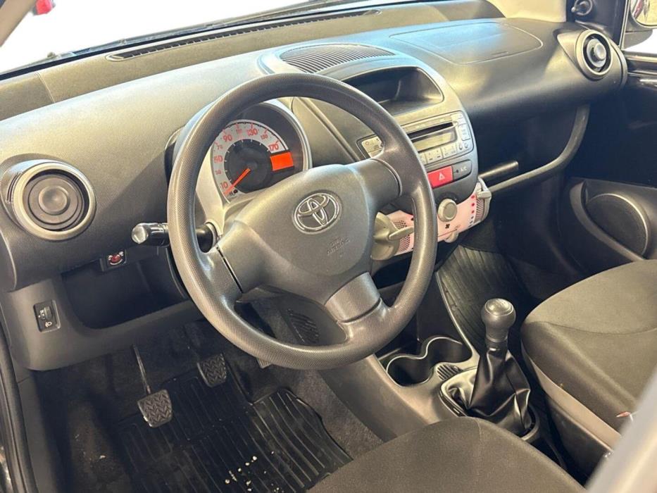 TOYOTA AYGO 2013