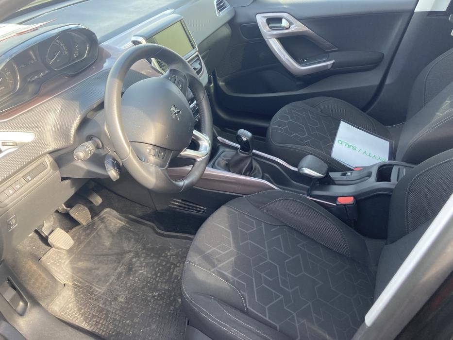 PEUGEOT 2008 2015