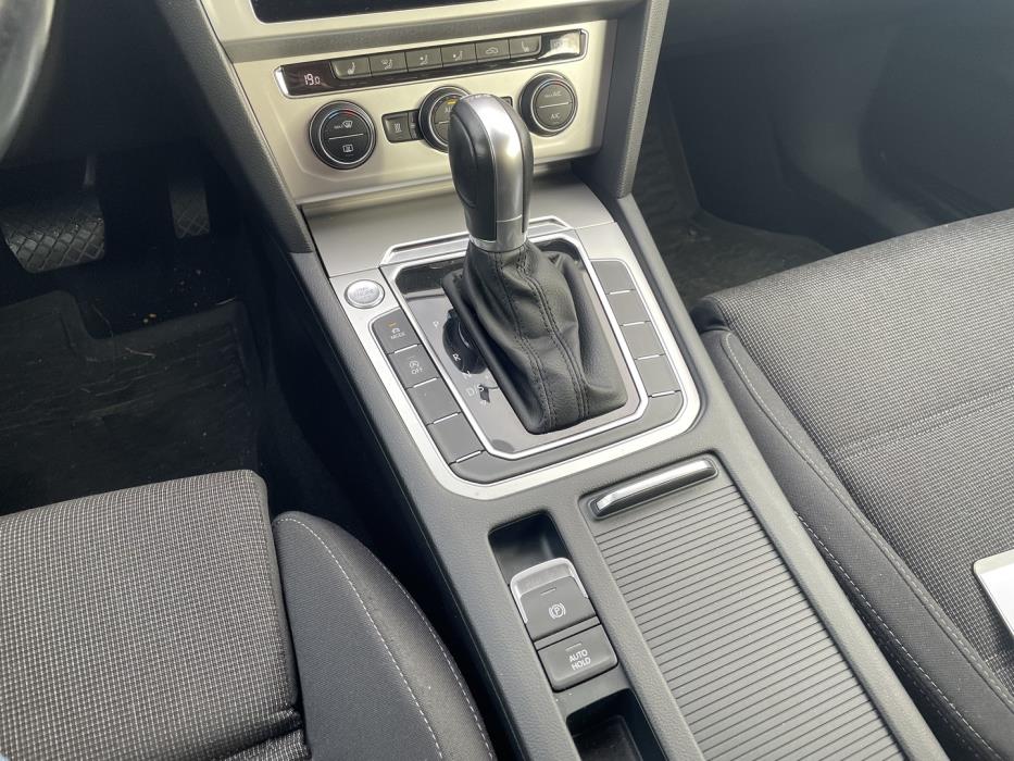 VOLKSWAGEN Passat 2019