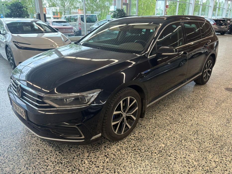 VOLKSWAGEN Passat 2019