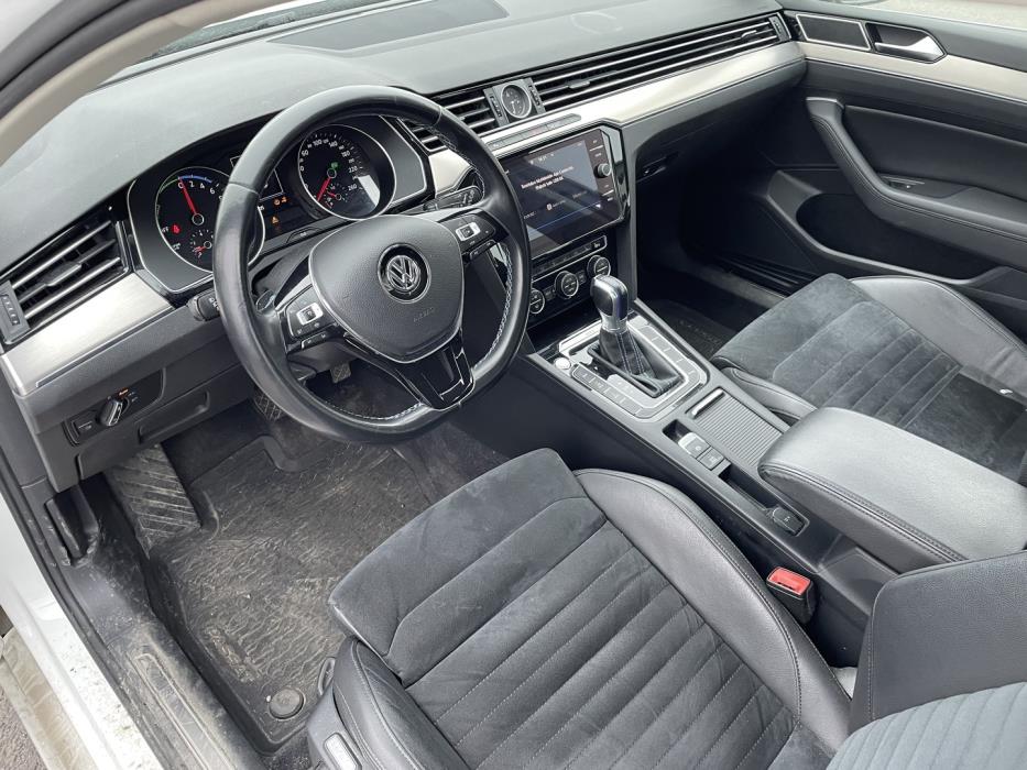 VOLKSWAGEN Passat 2019