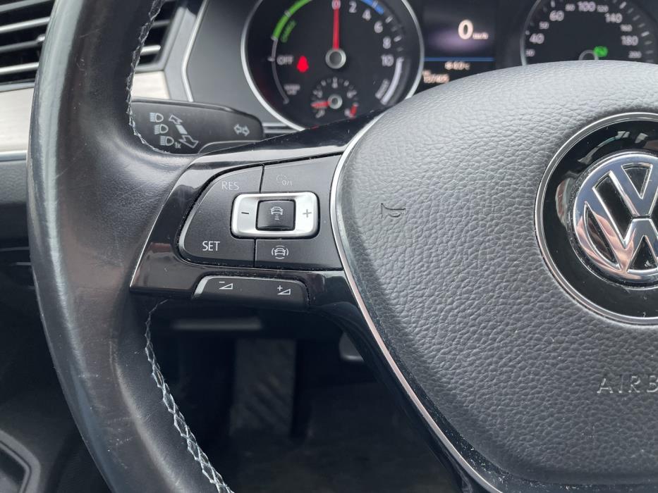 VOLKSWAGEN Passat 2019