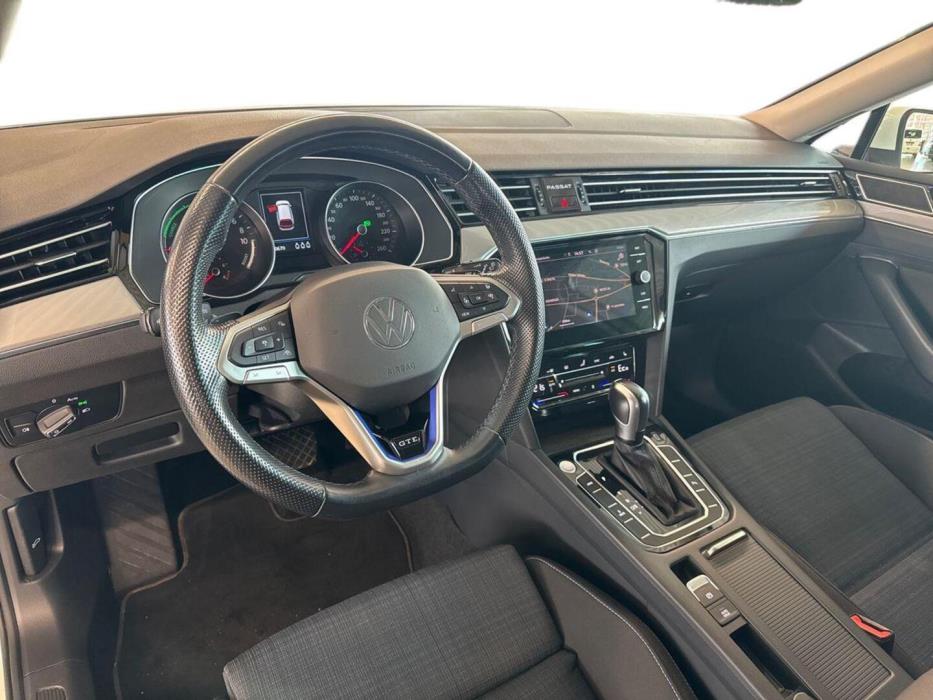 VOLKSWAGEN Passat 2021