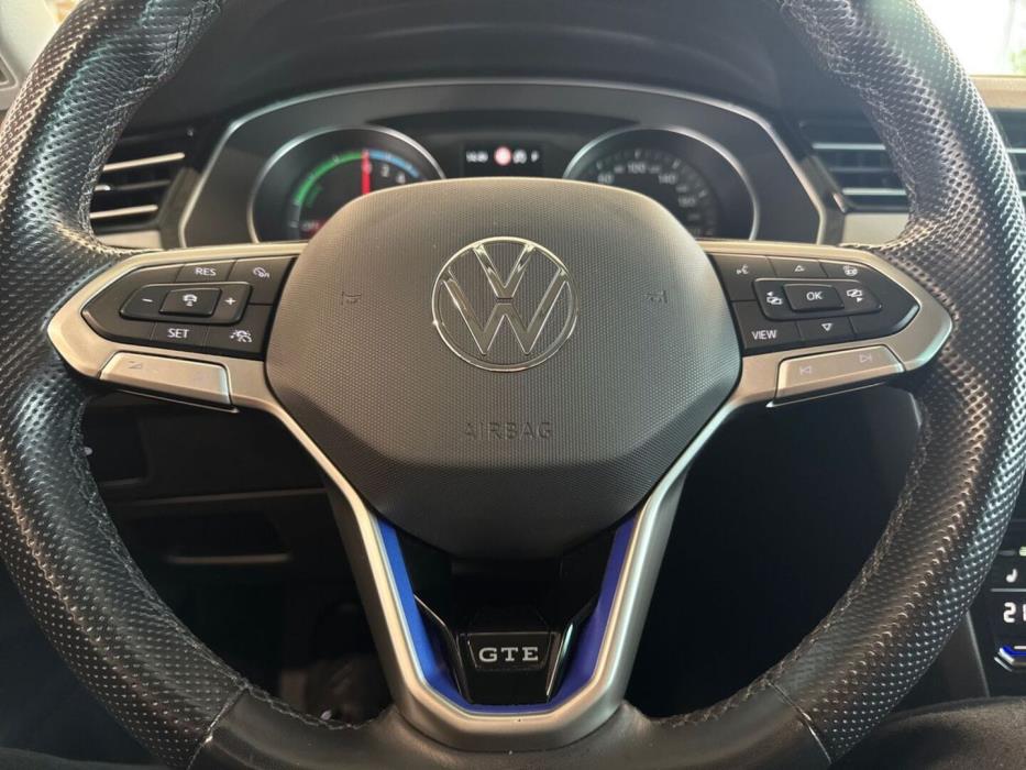VOLKSWAGEN Passat 2021