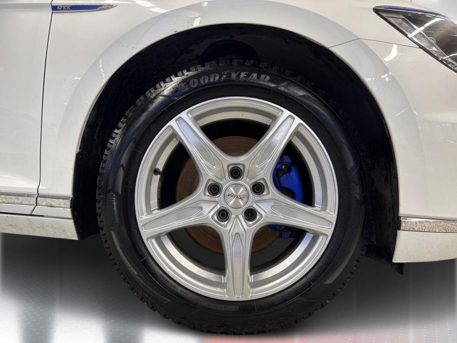 VOLKSWAGEN Passat 2018