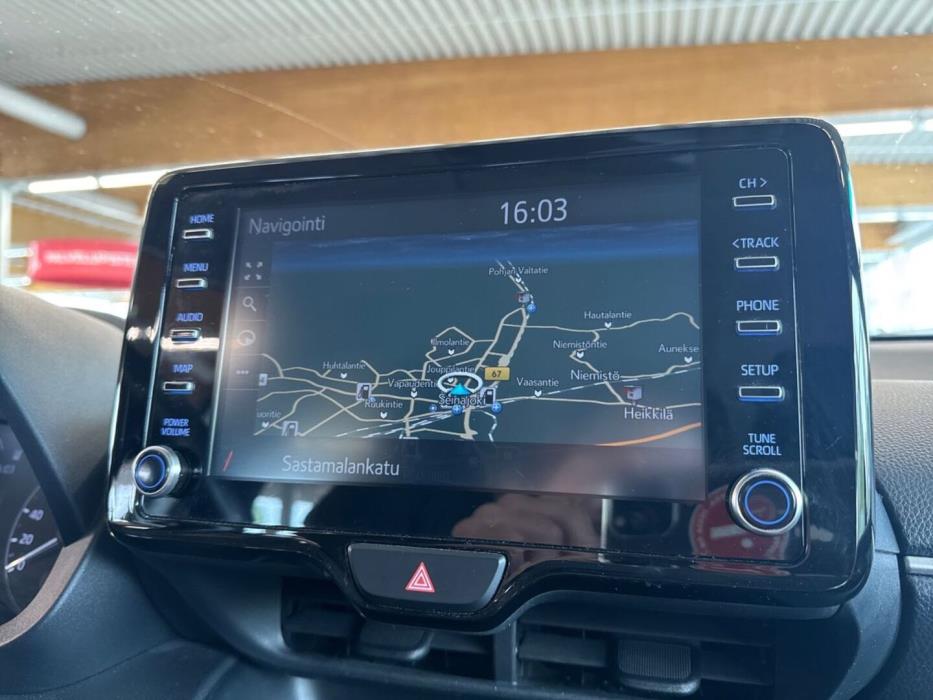 TOYOTA Yaris 2023