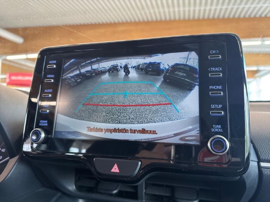 TOYOTA Yaris 2023