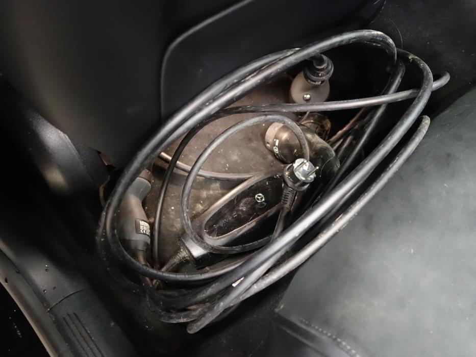 MERCEDES-BENZ C 2023