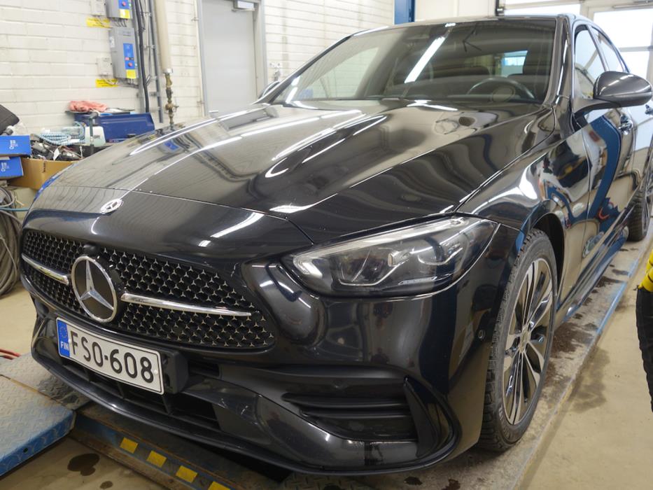 MERCEDES-BENZ C 2023