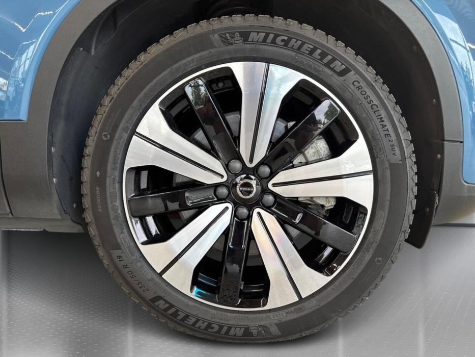 VOLVO C40 2023