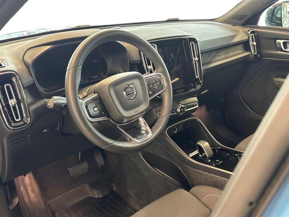 VOLVO C40 2023