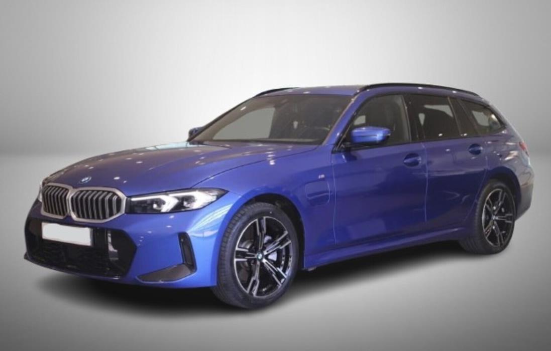 BMW 330 2025