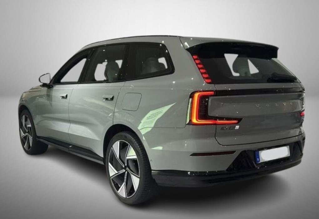 VOLVO EX90 2025