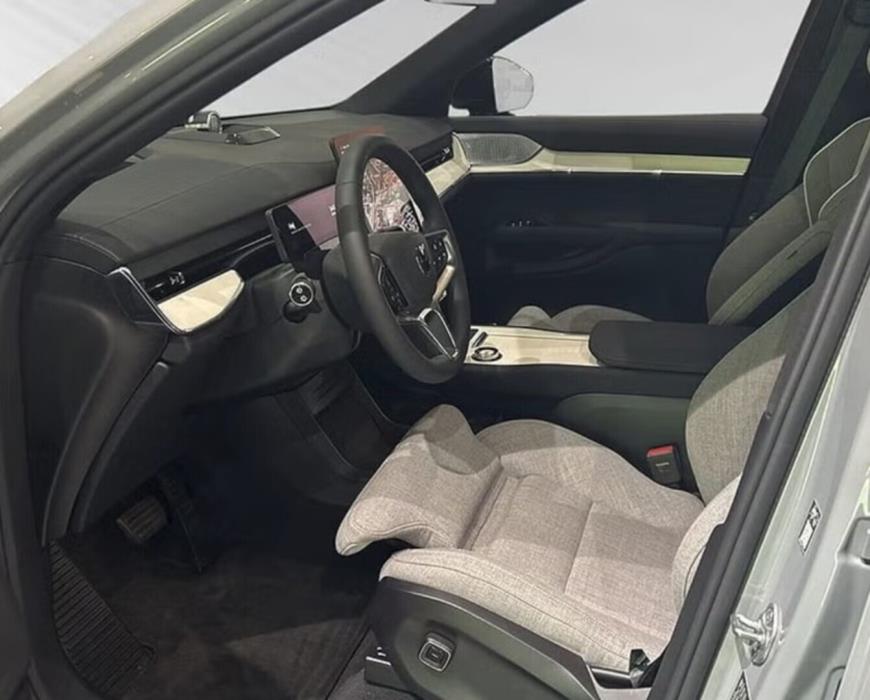 VOLVO EX90 2025