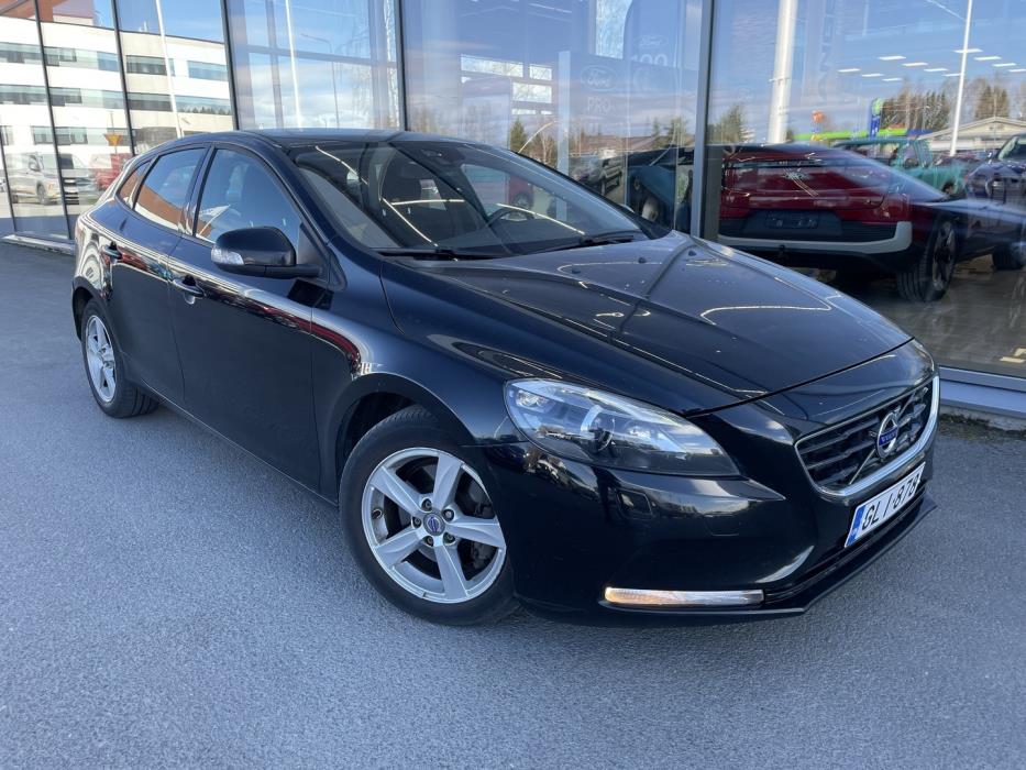 VOLVO V40 2014