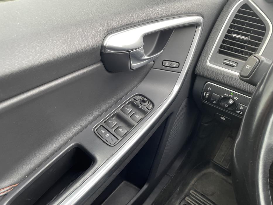 VOLVO XC60 2015