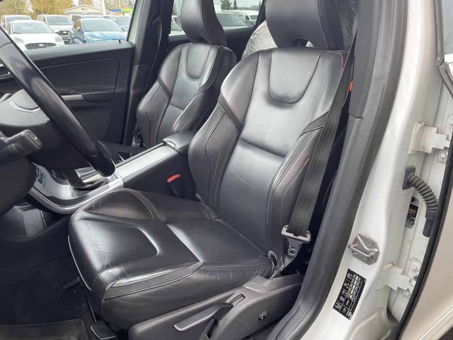 VOLVO XC60 2015