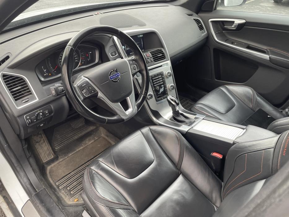 VOLVO XC60 2015