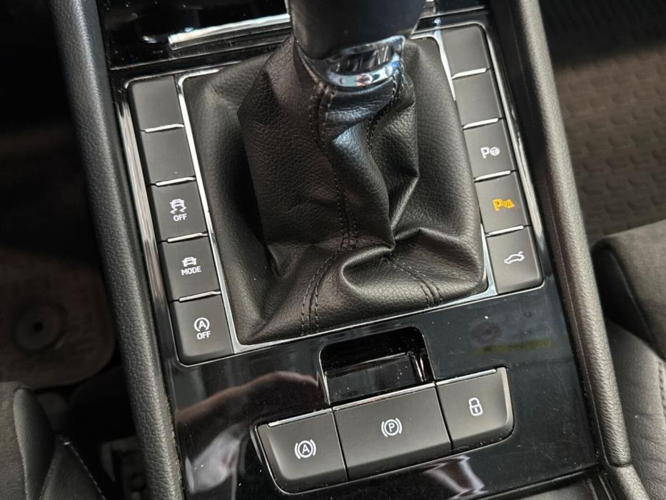SKODA Superb 2016