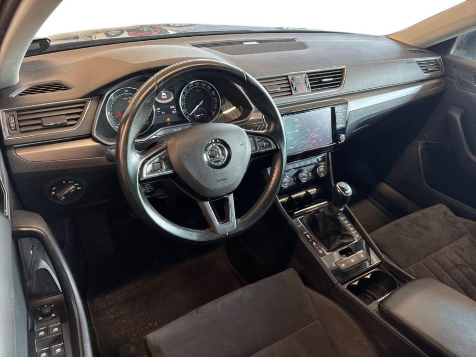 SKODA Superb 2016