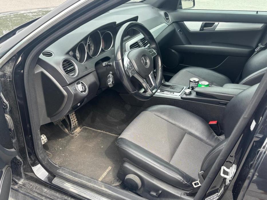 MERCEDES-BENZ C 2011