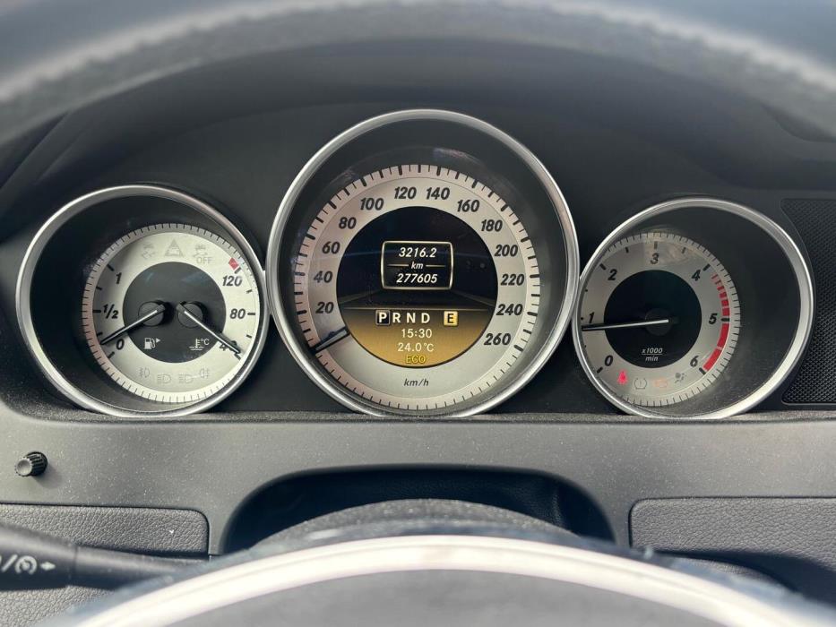 MERCEDES-BENZ C 2011