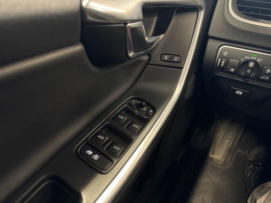 VOLVO V60 Cross Country 2015