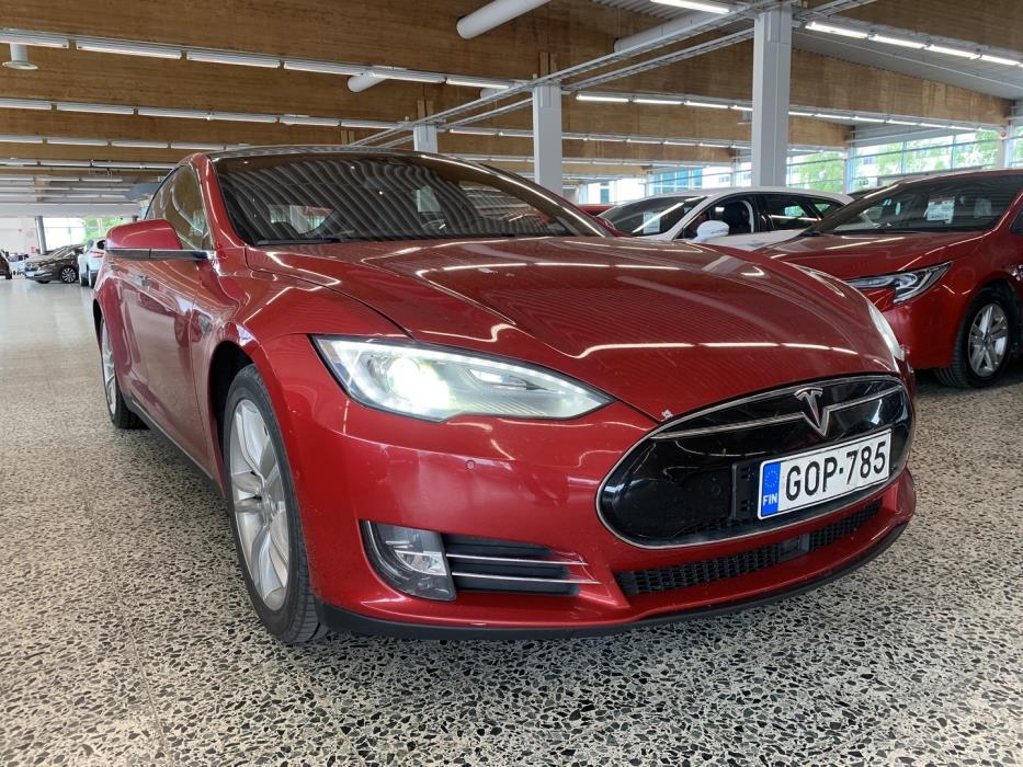 TESLA Model S 2016