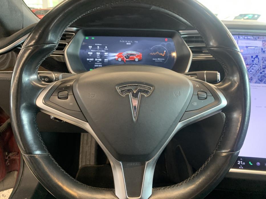 TESLA Model S 2016
