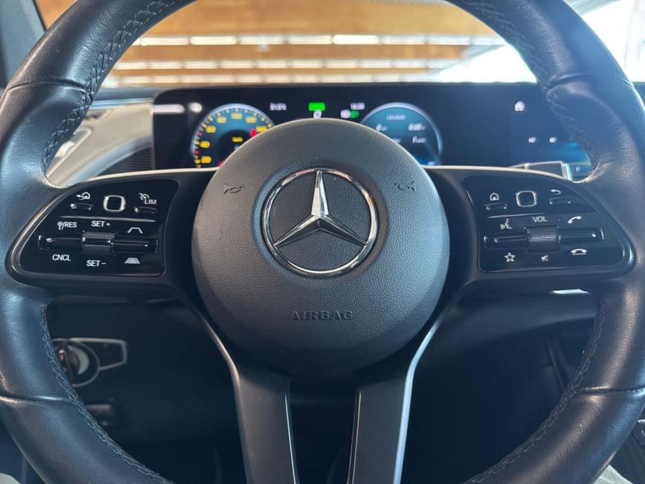 MERCEDES-BENZ EQC 2021