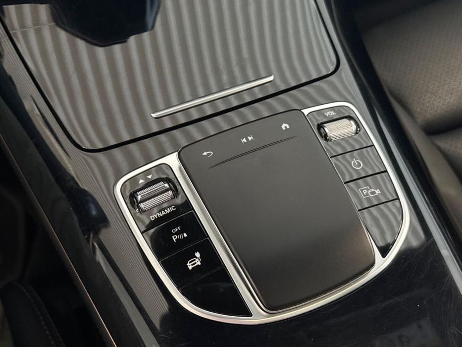 MERCEDES-BENZ EQC 2021