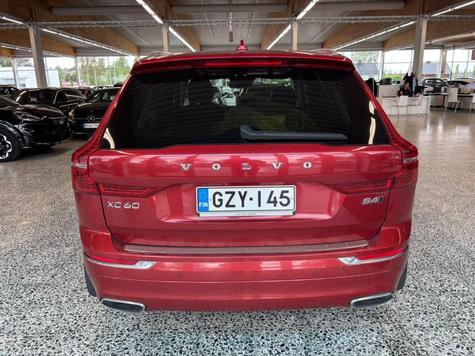 VOLVO XC60 2021