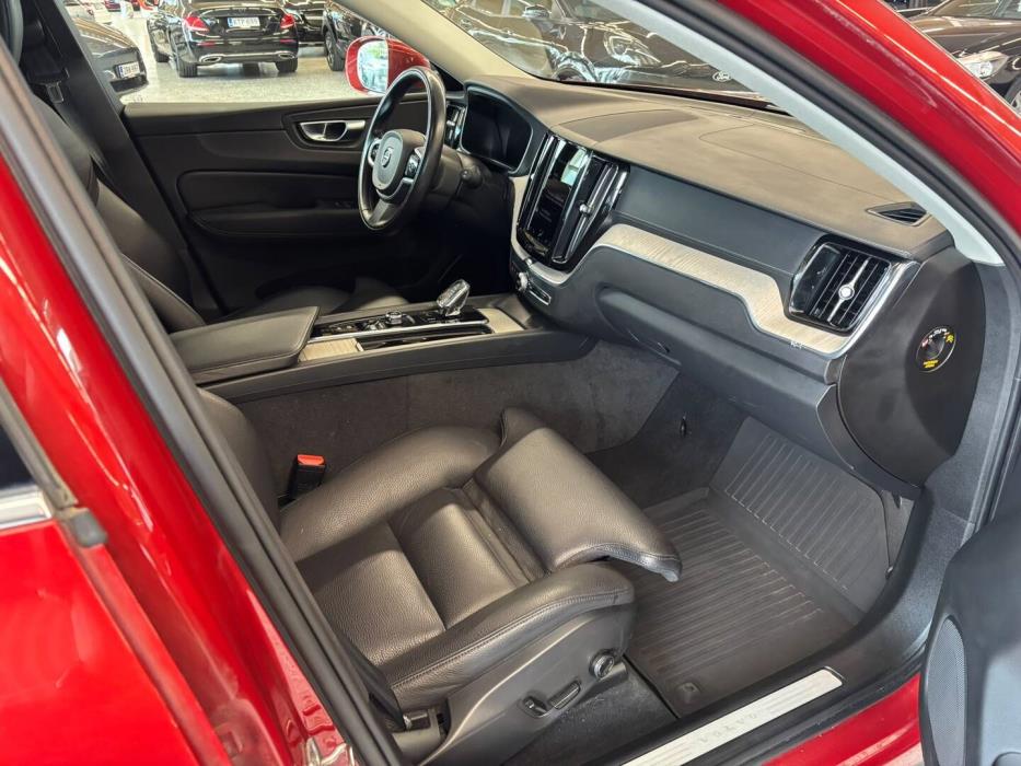 VOLVO XC60 2021