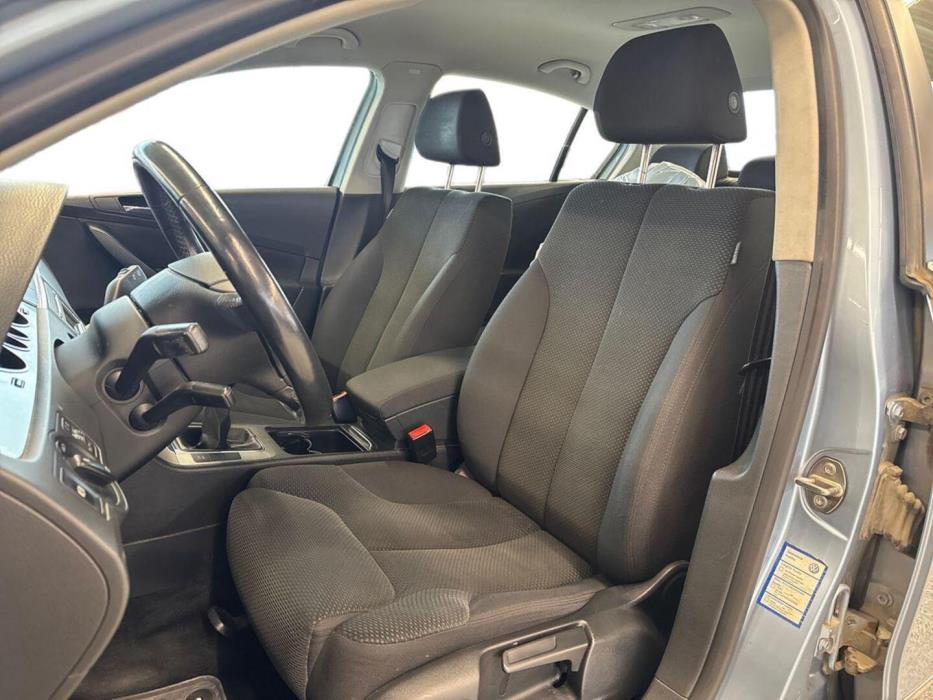 VOLKSWAGEN Passat 2007
