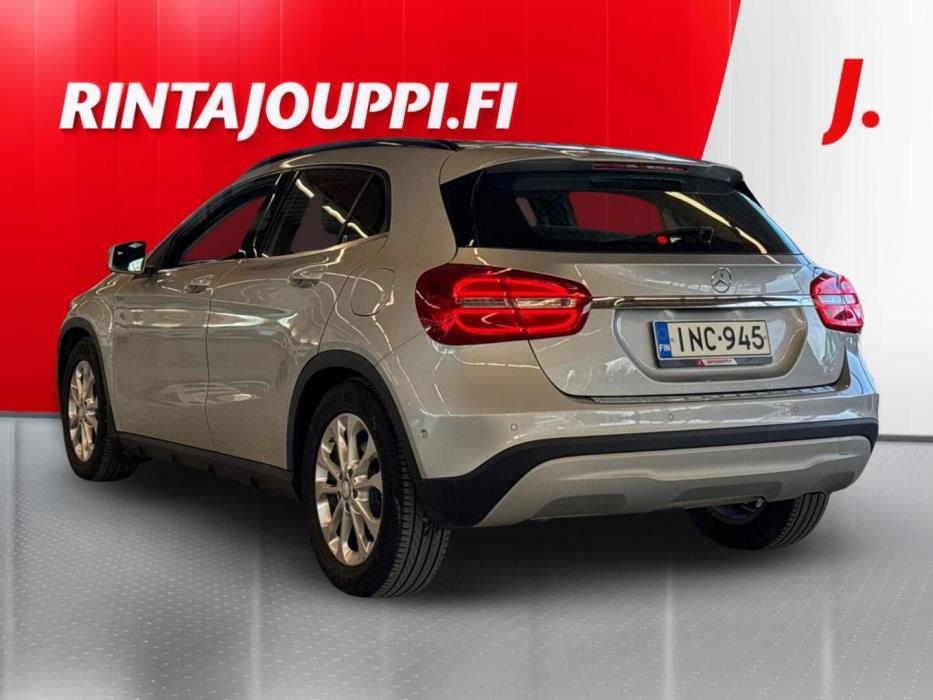 MERCEDES-BENZ GLA 2014