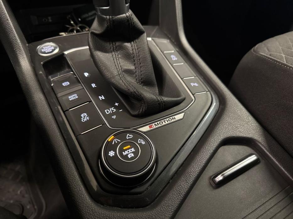 VOLKSWAGEN Tiguan 2017